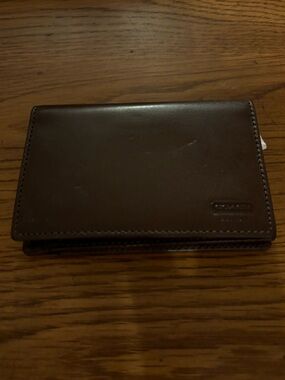 Coach Dark Brown Leather Key & Card Organizer. NWT!